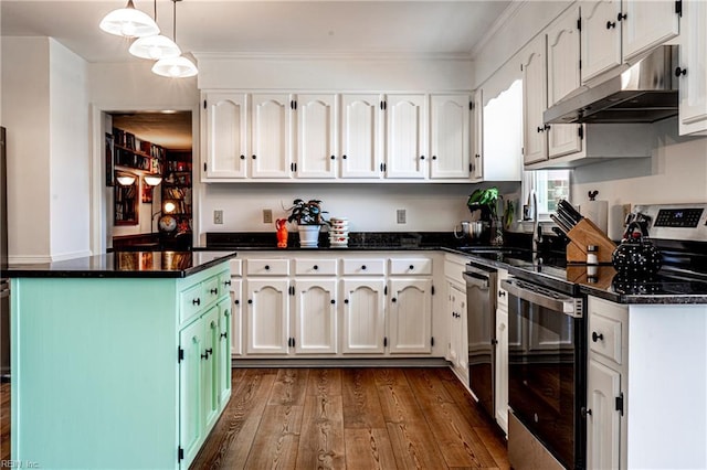 840 Five Forks Rd, Virginia Beach, VA 23455 - kitchen with appliances with stainless steel finishes, under cabinet range hood, white cabinets, dark wood finished floors, and ornamental molding