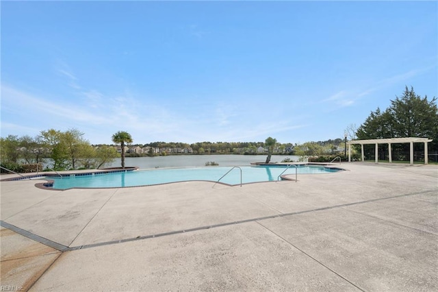 1502 Waters Edge Ln, Suffolk, VA 23435 - community pool with a patio area and a pergola