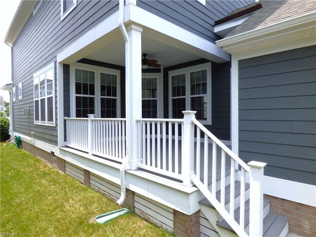 521 Simpson Ln, Chesapeake, VA 23323 - wooden terrace with ceiling fan