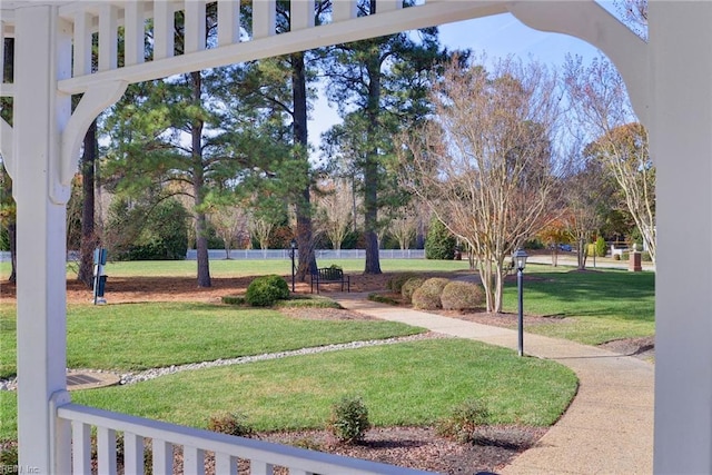 225 Quarterpath Rd, Williamsburg, VA 23185 - surrounding community featuring a yard