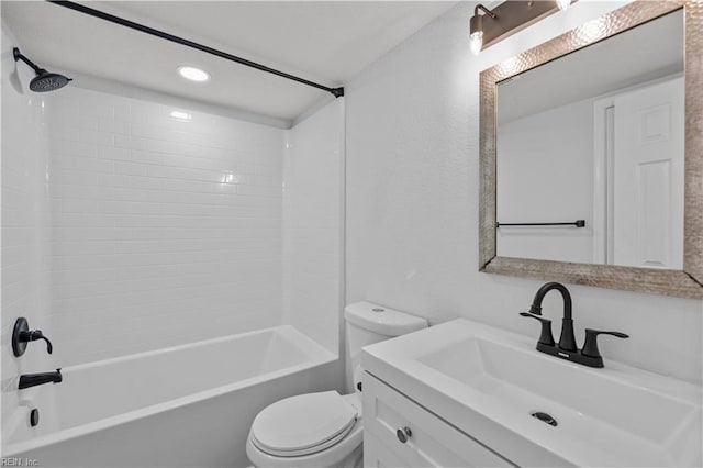 1305 Canary Dr, Virginia Beach, VA 23453 - bathroom with toilet, vanity, bathtub / shower combination, and recessed lighting