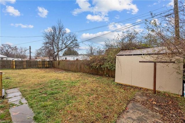 1305 Canary Dr, Virginia Beach, VA 23453 - view of yard