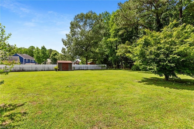 4901 Lake Shore Dr, Chesapeake, VA 23321 - view of yard