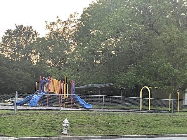 203 Windsor Ave, Smithfield, VA 23430 - view of community playground