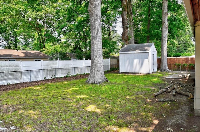 409 Barcelona Ln, Virginia Beach, VA 23452 - view of yard