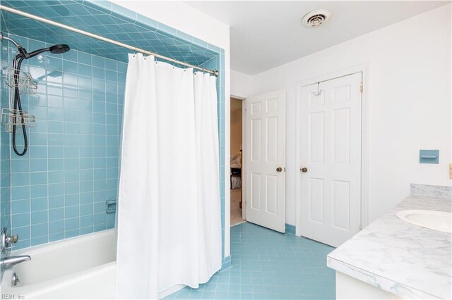 613 S Claypool Ct, Virginia Beach, VA 23464 - bathroom featuring shower / tub combo with curtain, vanity, and tile patterned flooring