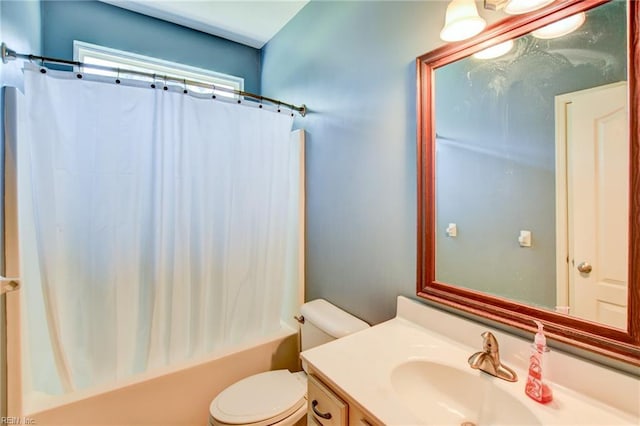 313 Queen Ct, Smithfield, VA 23430 - full bath with vanity, toilet, and shower / bath combination with curtain