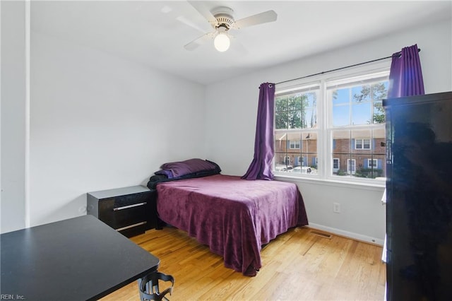 882 Elizabeth Ct, Virginia Beach, VA 23451 - bedroom featuring light wood-style floors, baseboards, and a ceiling fan