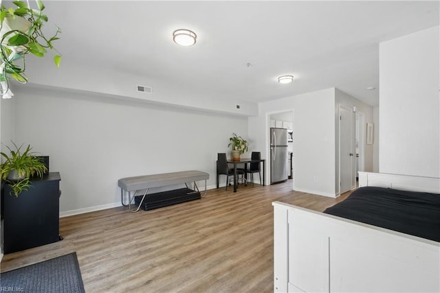 882 Elizabeth Ct, Virginia Beach, VA 23451 - interior space featuring light wood finished floors and baseboards