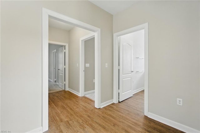 460 Blue Beech Way Unit 963, Chesapeake, VA 23320 - corridor featuring light wood-style flooring and baseboards