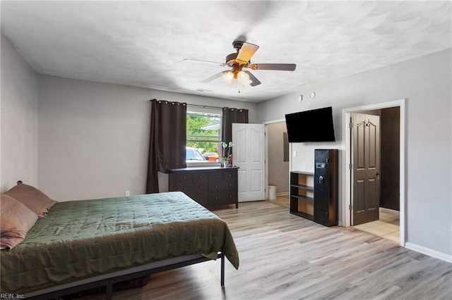 2811 Mapleton Ave, Norfolk, VA 23504 - bedroom featuring light wood-style flooring, baseboards, and ceiling fan