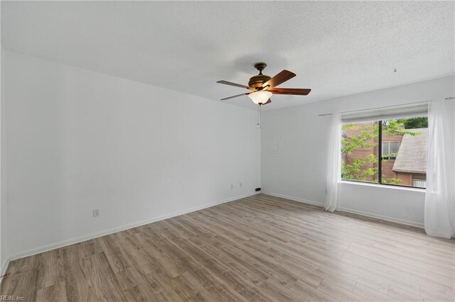 321 Bantry Cross Cross, Virginia Beach, VA 23452 - unfurnished bedroom featuring light wood-type flooring, ensuite bath, baseboards, and a ceiling fan