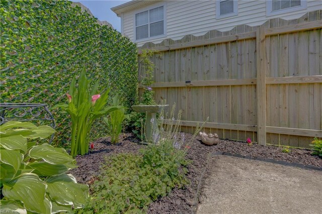 1808 Kensal Green Dr, Virginia Beach, VA 23456 - view of yard