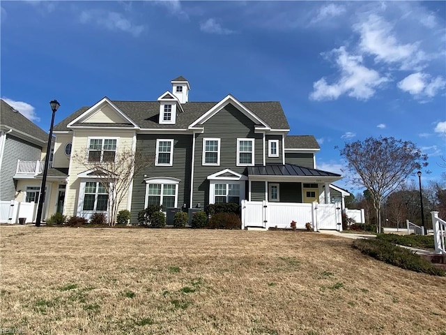 1010 Kings Land Ct, Williamsburg, VA 23185 - view of front of home featuring a gate and roof with shingles