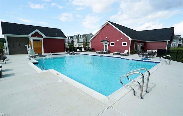 1010 Kings Land Ct, Williamsburg, VA 23185 - community pool with a patio area
