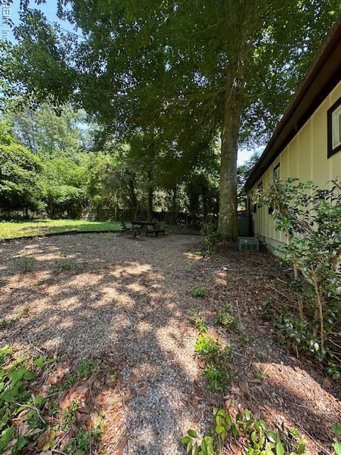 5216 Hemlock Rd, Quinton, VA 23141 - view of yard