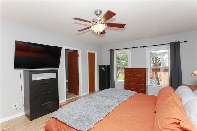327 Brightwood Ave, Hampton, VA 23661 - bedroom featuring light wood finished floors, baseboards, and a ceiling fan