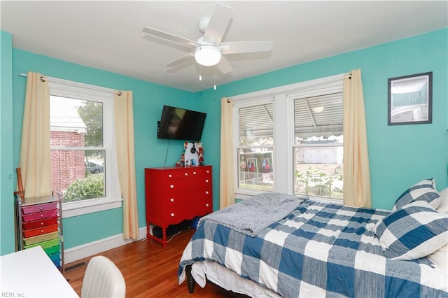 327 Brightwood Ave, Hampton, VA 23661 - bedroom featuring wood finished floors, baseboards, and ceiling fan