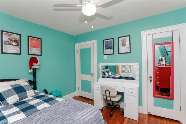 327 Brightwood Ave, Hampton, VA 23661 - bedroom featuring wood finished floors, baseboards, and a ceiling fan
