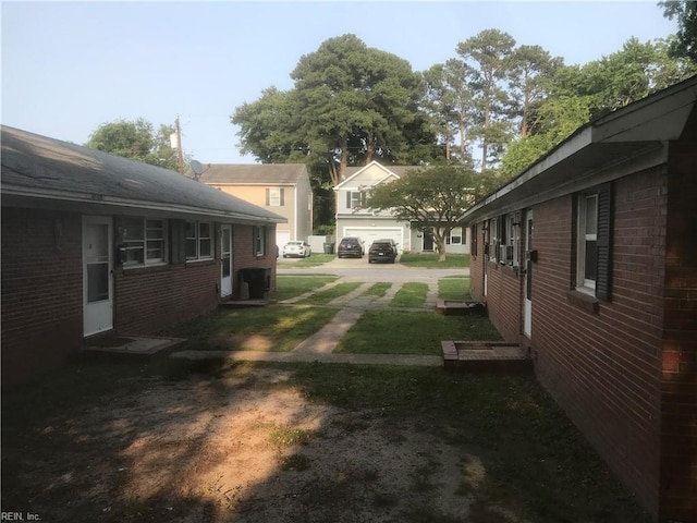 3227 Vimy Ridge Ave, Norfolk, VA 23509 - view of yard featuring driveway