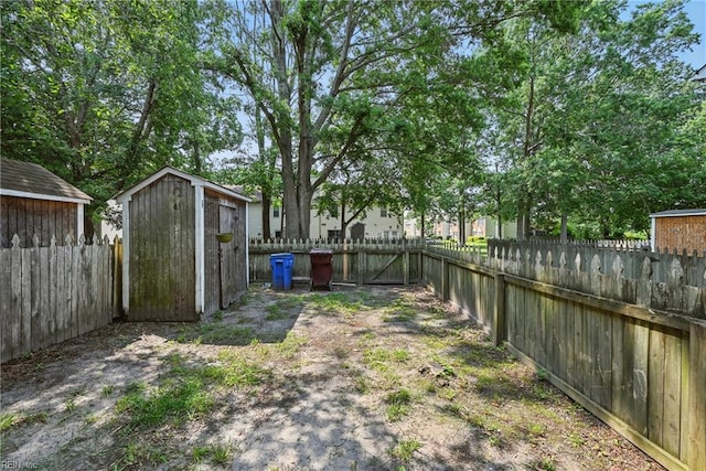 915 Spinnaker Ct, Chesapeake, VA 23320 - view of fenced backyard