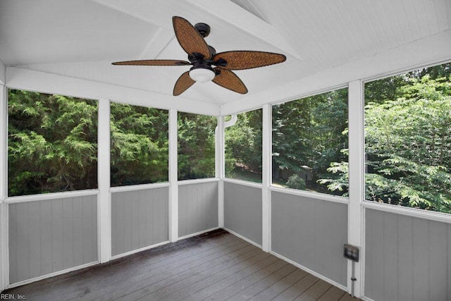 105 Londonderry Ln, Williamsburg, VA 23188 - unfurnished sunroom with a ceiling fan and vaulted ceiling