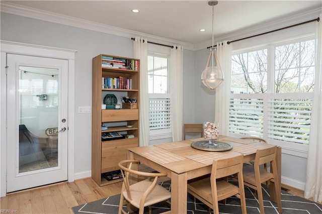 120 55th 1/2 St, Virginia Beach, VA 23451 - dining area with crown molding, light wood-style floors, baseboards, and recessed lighting