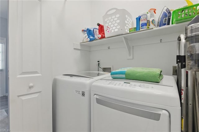 13435 Prince Andrew Trl, Carrollton, VA 23314 - laundry room featuring washer and dryer