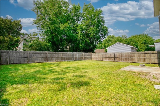 1808 Princeton Ave, Norfolk, VA 23523 - view of yard with a patio