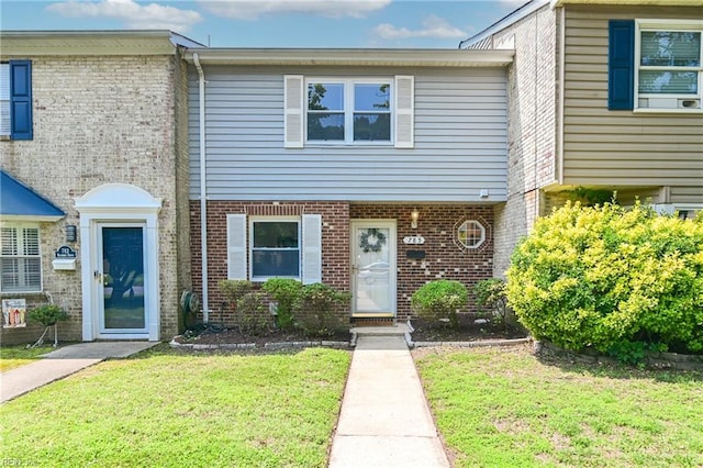 785 Biltmore Dr, Virginia Beach, VA 23454 - multi unit property featuring a front lawn and brick siding