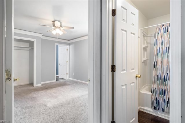 14 N Walker Rd, Hampton, VA 23666 - bathroom featuring ceiling fan, baseboards, shower / tub combo, and crown molding