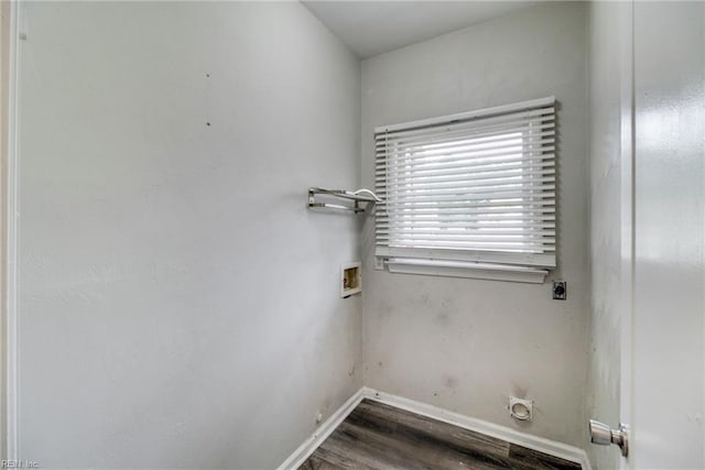 32 Gunter Ct, Hampton, VA 23666 - laundry area with electric dryer hookup, washer hookup, wood finished floors, and baseboards