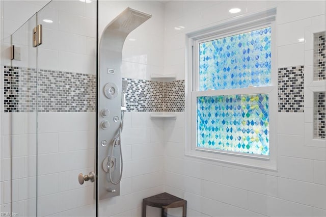 2389 Kerr Dr, Virginia Beach, VA 23454 - bathroom featuring a tile shower