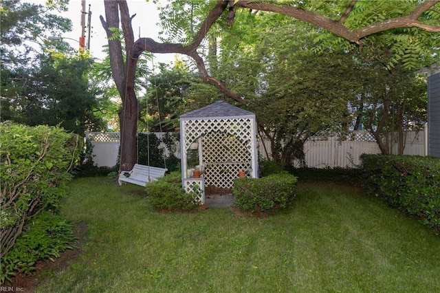 1330 Laurel Cres, Norfolk, VA 23505 - view of yard