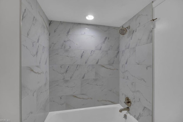376 Merrimac Trl Unit 113, Williamsburg, VA 23185 - bathroom featuring washtub / shower combination