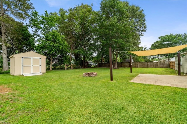 2816 N Nansemond Dr, Suffolk, VA 23435 - view of yard with a fire pit and a patio