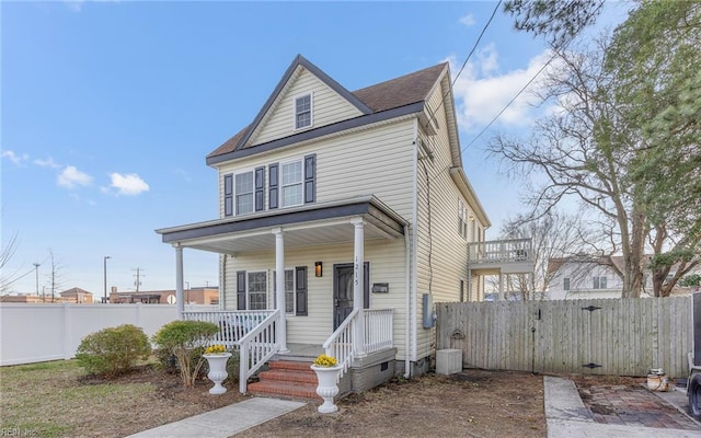 1215 W 27th St, Norfolk, VA 23508 - view of front facade featuring covered porch