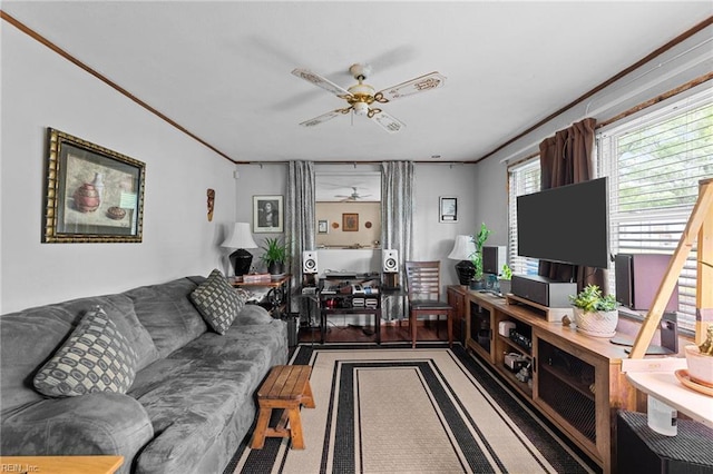 4420 Anderson Ave, Suffolk, VA 23435 - living room featuring a ceiling fan