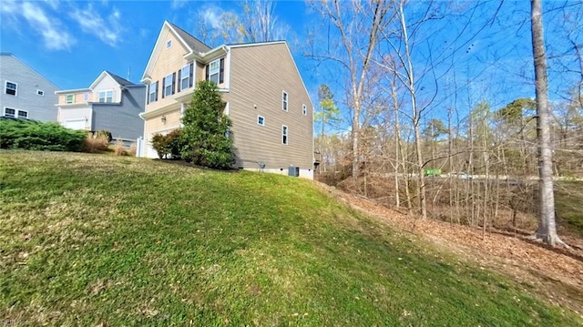 228 Bethune Dr, Williamsburg, VA 23185 - view of side of property featuring a yard