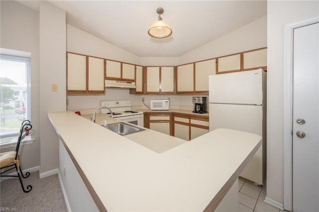 410 Babbling Brook Dr, Virginia Beach, VA 23462 - kitchen with white appliances, under cabinet range hood, lofted ceiling, a peninsula, and baseboards