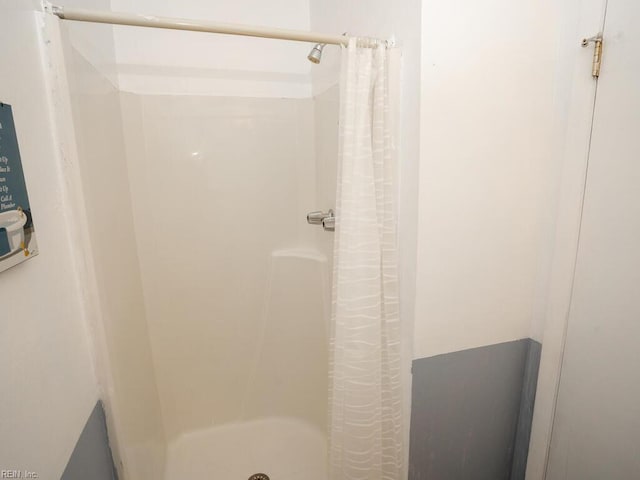 808 Dora Ct, Virginia Beach, VA 23455 - bathroom with a shower stall