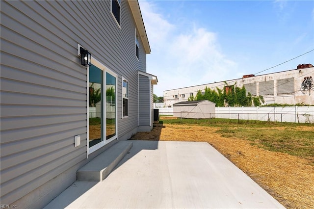 4 Roundtree Cir, Hampton, VA 23661 - view of patio / terrace