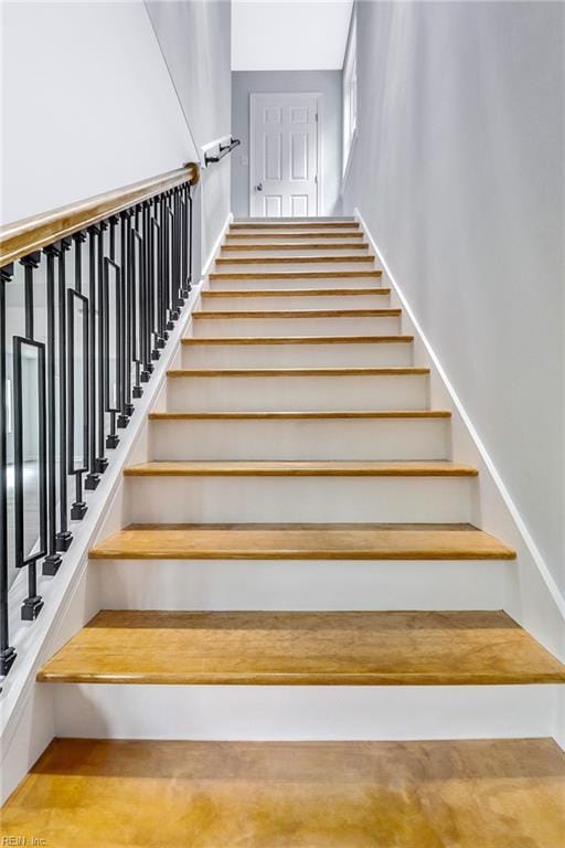 3502 Goodwin Neck Rd, Yorktown, VA 23692 - view of stairs