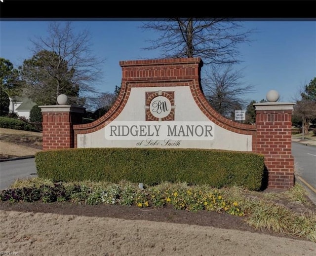 932 Southmoor Dr Unit 105, Virginia Beach, VA 23455 - view of community / neighborhood sign