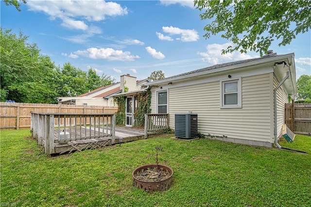 5425 Sweetwater Ct, Virginia Beach, VA 23462 - back of house featuring a fenced backyard and a deck