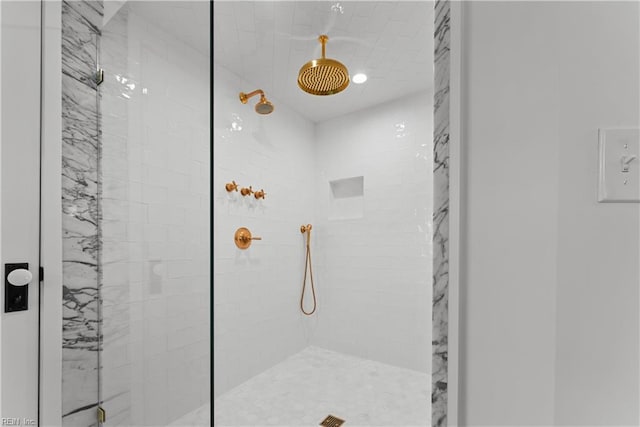 2652 Benefit Rd, Chesapeake, VA 23322 - bathroom featuring a tile shower