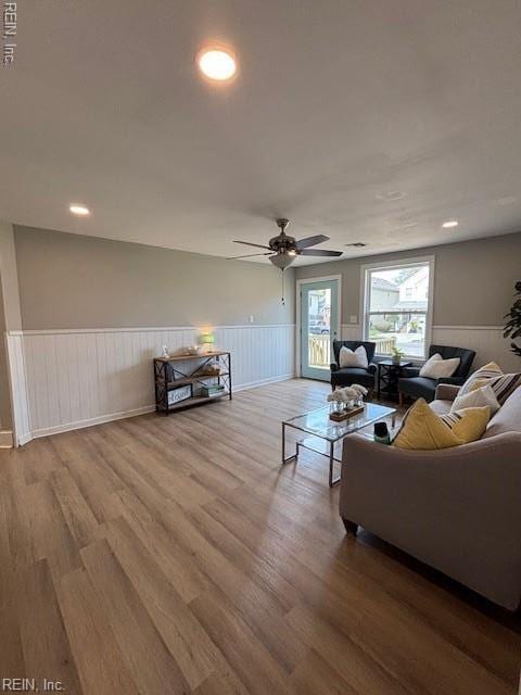 913 B St, Virginia Beach, VA 23451 - living area with wood finished floors, wainscoting, a ceiling fan, and recessed lighting