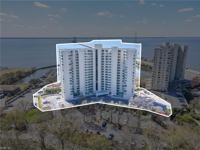 7501 River Rd Unit 4A, Newport News, VA 23607 - view of property location featuring a nearby body of water, apartment complex / building, and property boundaries highlighted