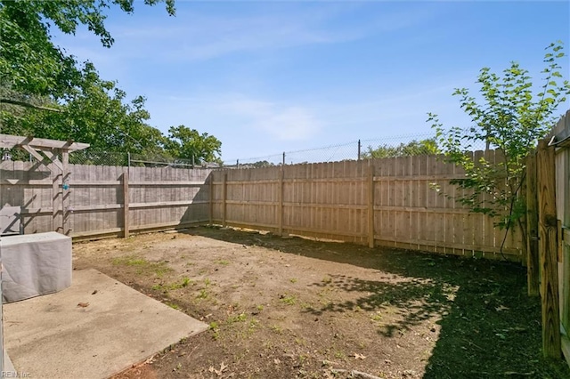385 Susan Constant Dr, Newport News, VA 23608 - view of fenced backyard