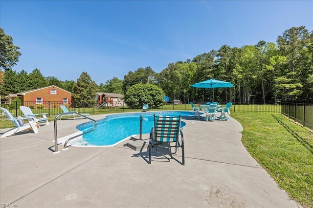 1309 Taft Rd, Chesapeake, VA 23322 - view of pool with a fenced backyard, a patio area, and view of scattered trees